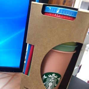 Starbucks reusable color changing cups